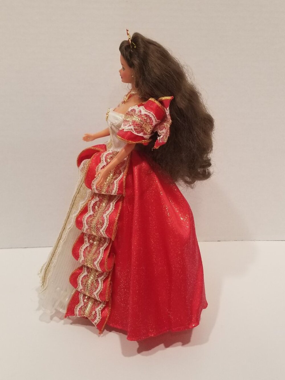 1997 Happy Holidays Barbie 10th Anniversary Doll, VGUC-EUC - Picture 4 of 12
